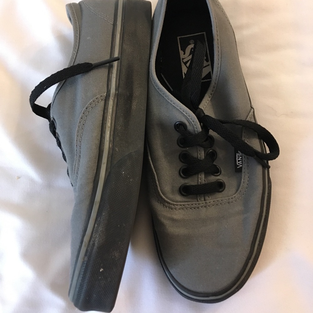 Vans - Picture 4 of 5